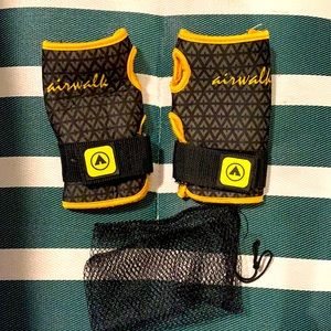Airwalk Wrist Guard for Women/Kids 2 for 30